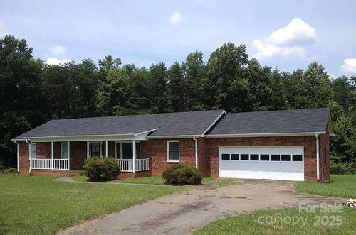 4445 Mecum Rd, Walkertown, NC, 27051-9349 | Card Image