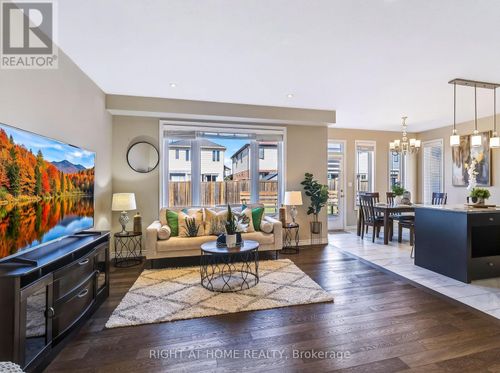 402 Tansbury St, London, ON, N6G0R6 | Card Image