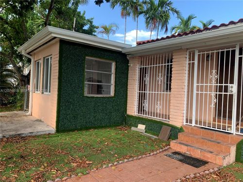 b-1901 E 5th Ave, Hialeah, FL, 33013-4103 | Card Image