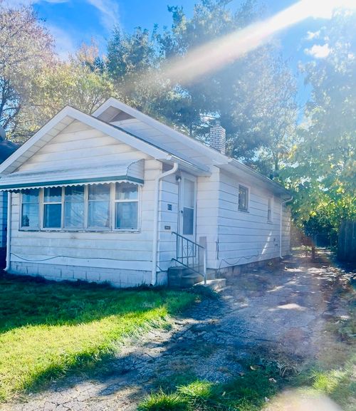 615 Freeman Ave, Flint, MI, 48507-1705 | Card Image