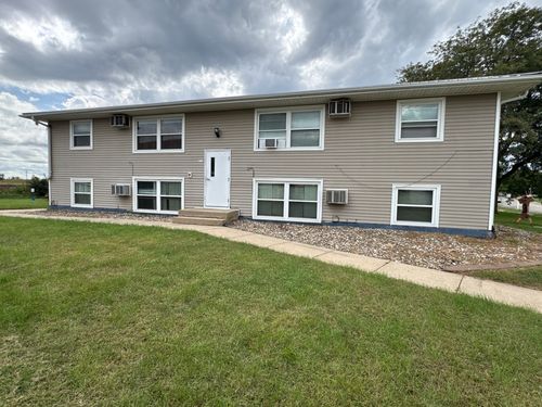 3-925 1st Street, De Witt, IA, 52742 | Card Image