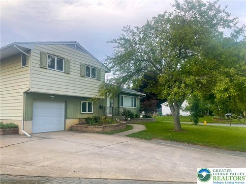 6869 Spring Creek Rd, MACUNGIE, PA, 18062-9752 | Card Image