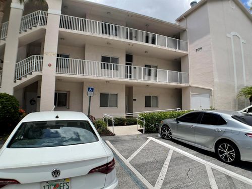 2-303-5016 Rose Hill Dr, Boynton Beach, FL, 33437-5706 | Card Image