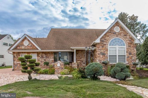 23 Misty Pine Rd, LEVITTOWN, PA, 19056-3627 | Card Image