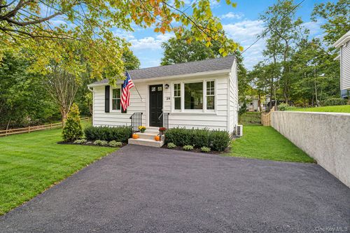 29 Overhill Road, Brookhaven, NY, 11778 | Card Image