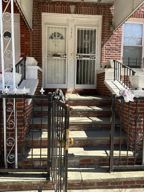 646 Commonwealth Ave, Bronx, NY, 10473-3504 | Card Image