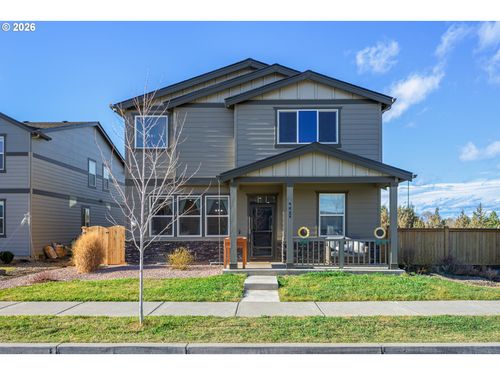 641 Ne Union Loop, Prineville, OR, 97754-3214 | Card Image