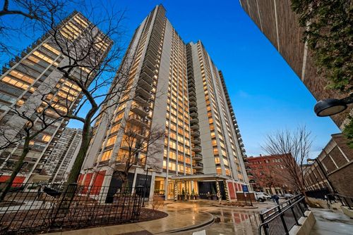 2303a-1460 Sandburg Ter, Chicago, IL, 60610-5569 | Card Image