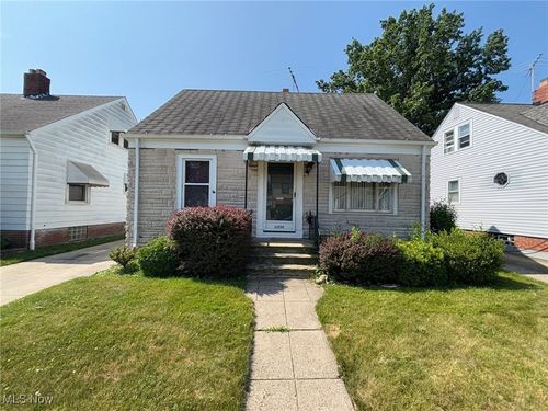 21750 Westport Ave, Euclid, OH, 44123-2865 | Card Image