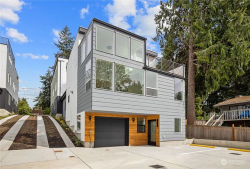 b-12011 36th Avenue Ne, Seattle, WA, 98125 | Card Image