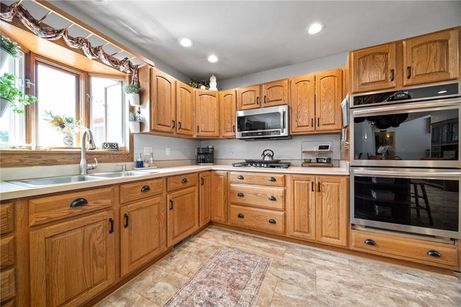 18989 Gospel Hill Rd, House other with 4 bedrooms, 4 bathrooms and 2 parking in Saegertown PA | Image 9