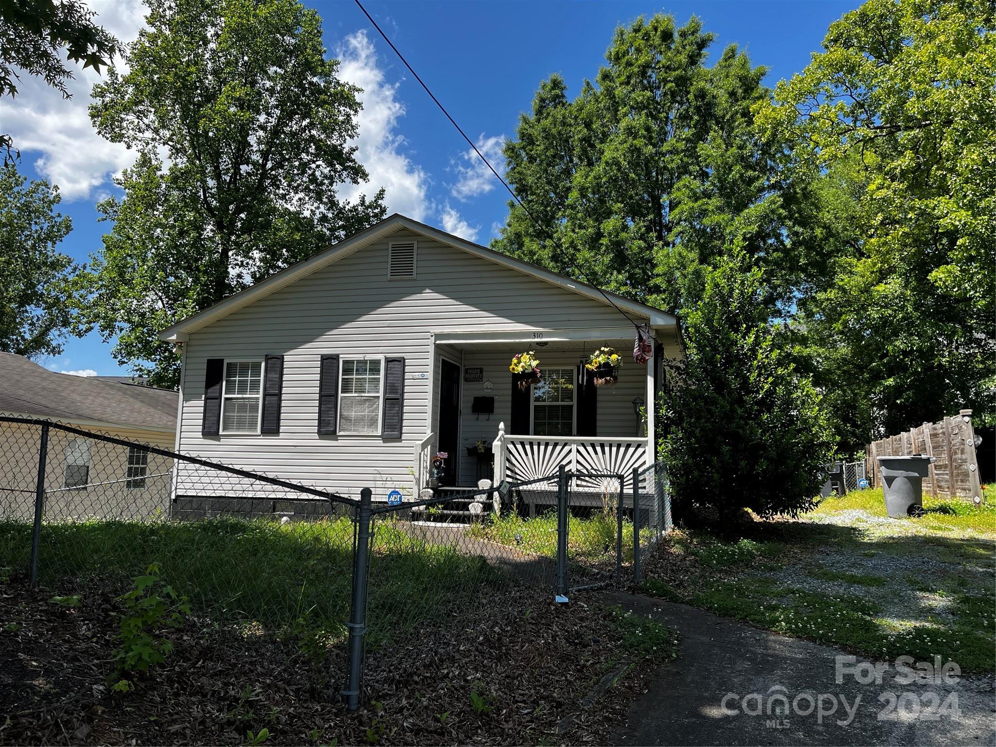 Auten St, Charlotte, NC 28208