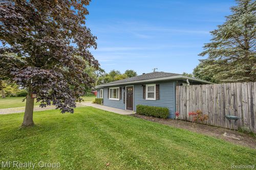 7520 Starville Rd, Cottrellville, MI, 48039-2905 | Card Image