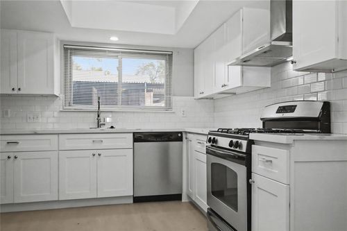 109-2244 Triway Ln, Houston, TX, 77043-2105 | Card Image