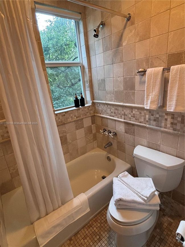 2200 Lincoln Ave, House other with 3 bedrooms, 3 bathrooms and null parking in Coconut Grove FL | Image 21