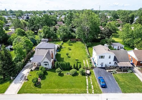 369 Bowen Rd, Fort Erie, ON, L2A2Z2 | Card Image