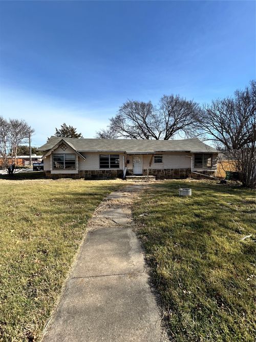 5501 Westcreek Dr, Fort Worth, TX, 76133-2242 | Card Image