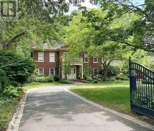 488 Macdonald Rd, Oakville, ON, L6J2B9 | Card Image