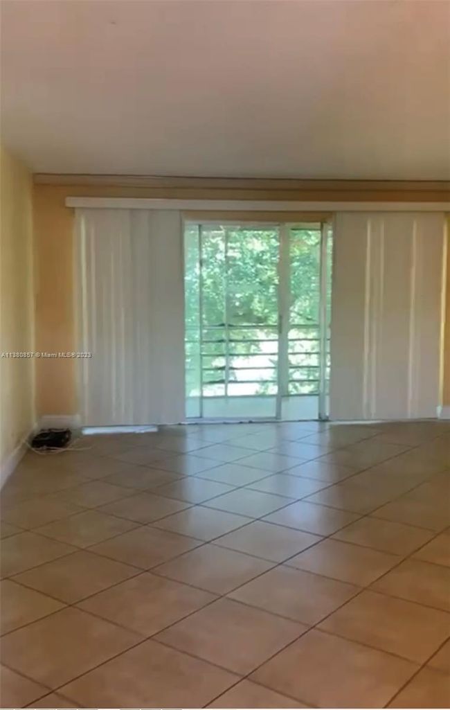 J308 - 8380 Sands Point Blvd, Condo with 2 bedrooms, 2 bathrooms and null parking in Tamarac FL | Image 6