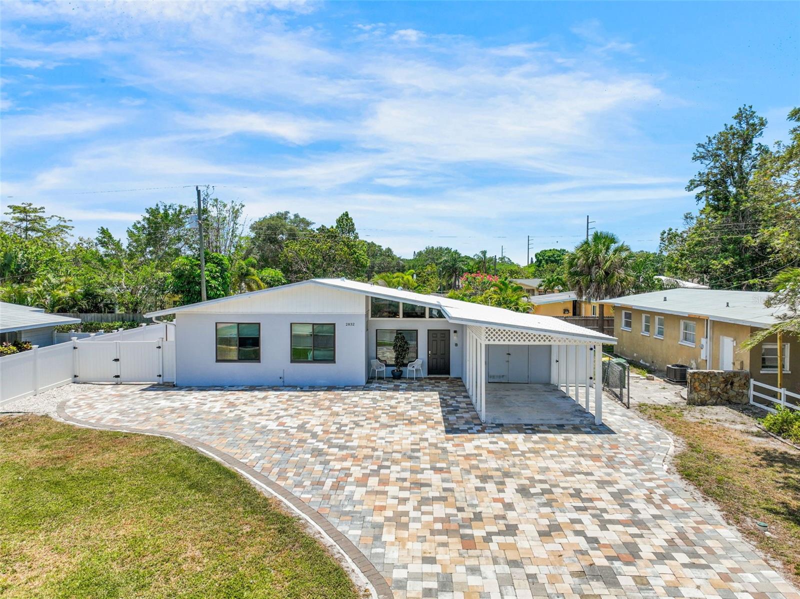 Greenbriar St, Sarasota, FL 34237