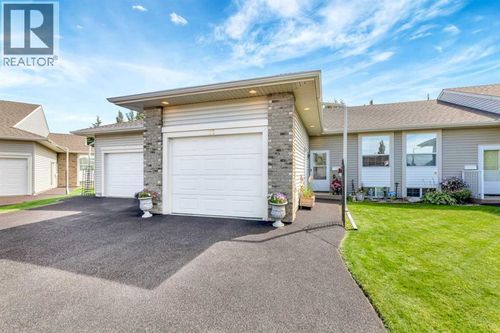 12-2115 52b Ave, Lloydminster, AB, T9V3G3 | Card Image