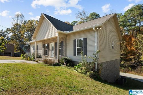 908 Azalea Rd, ONEONTA, AL, 35121-1911 | Card Image