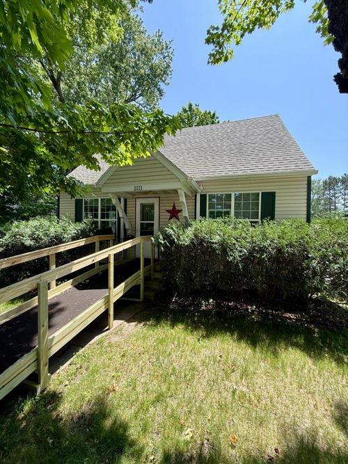 1111 5th Ave, Antigo, WI, 54409-1460 | Card Image