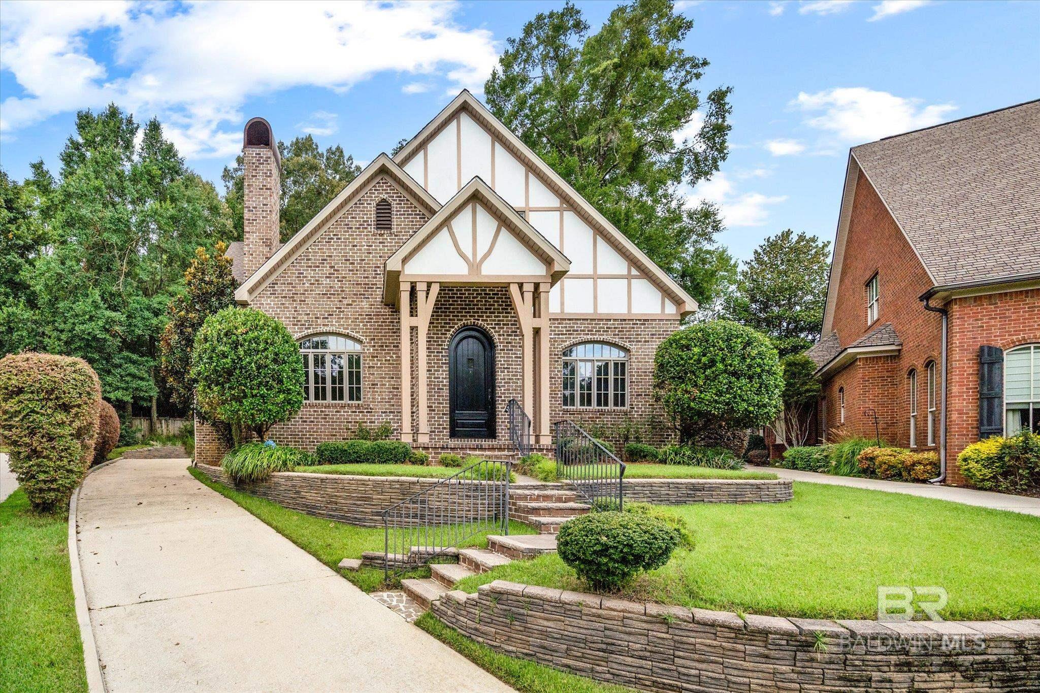 Country Club Ct, Mobile, AL 36609