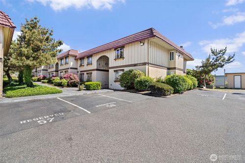 b15-1003 S Pearl St, Tacoma, WA, 98465-2106 | Card Image