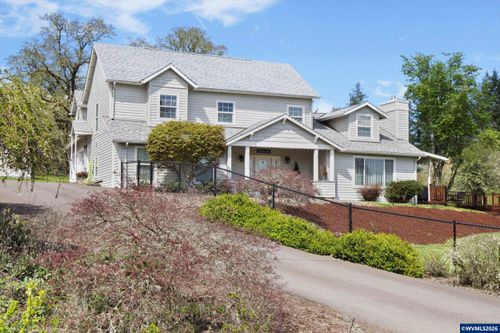 38725 Green Dr, Lebanon, OR, 97355-9326 | Card Image