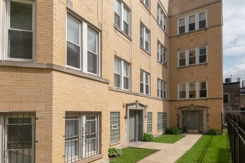 2a-1933 Crystal St, Chicago, IL, 60622-3138 | Card Image