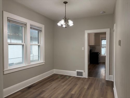 3023 Queen Ave N, Minneapolis, MN, 55411-1060 | Card Image