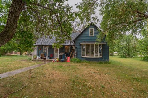 505 3 St, Stirling, AB, T0K2E0 | Card Image