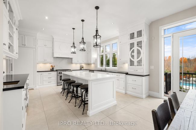 24 Bluff Trail, House other with 5 bedrooms, 7 bathrooms and 3 parking in Nobleton ON | Image 11