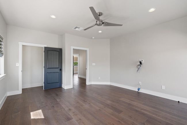 8 Cove Creek Ln, House other with 4 bedrooms, 3 bathrooms and 5 parking in The Hills TX | Image 24