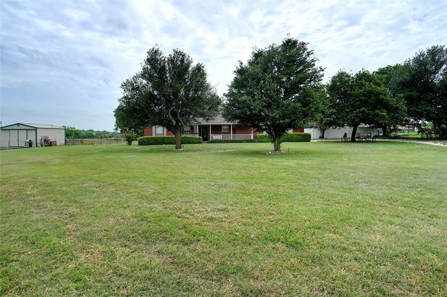 6813 Gregg Rd, House other with 3 bedrooms, 2 bathrooms and null parking in Krum TX | Image 20