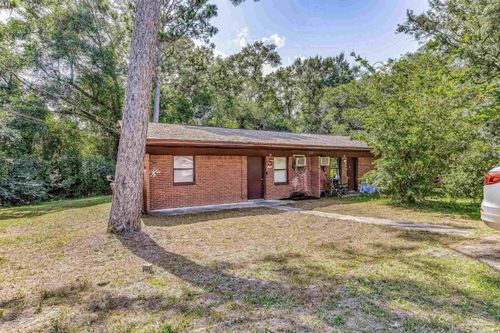 1221 Lake Dr, Cantonment, FL, 32533-9084 | Card Image