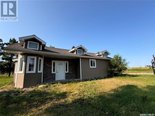 201 3rd St E, Milden, SK, S0L0B5 | Card Image