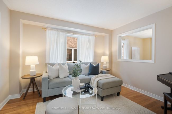 8 Root Cres, House other with 4 bedrooms, 3 bathrooms and 4 parking in Ajax ON | Image 7