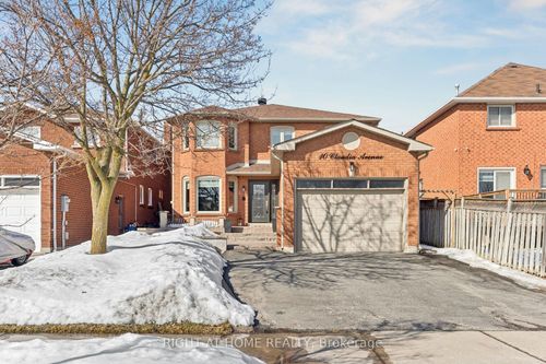 10 Claudia Avenue, Vaughan, ON, L4L6S1 | Card Image