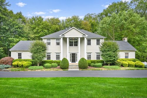 550 Rolling Hills Dr, Fairfield, CT, 06824-7839 | Card Image
