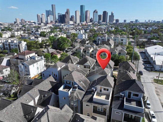 2014 Sabine St, House other with 4 bedrooms, 5 bathrooms and 2 parking in Houston TX | Image 48