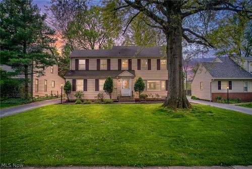 21204 Halworth Rd, Beachwood, OH, 44122-3868 | Card Image