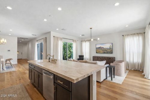 10471 W Quail Ave, Peoria, AZ, 85382-0604 | Card Image