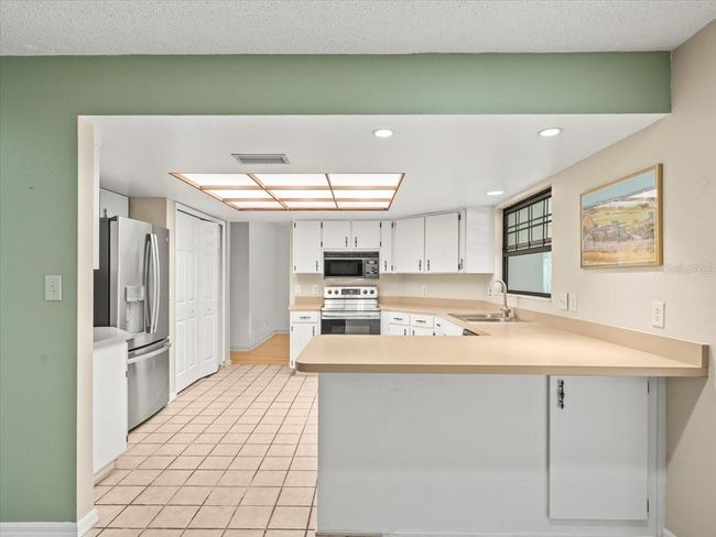 1015 Hastings Ct, House other with 3 bedrooms, 3 bathrooms and null parking in LUTZ FL | Image 9