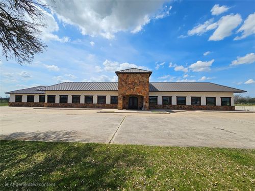 807 N Frontage Rd, Valley View, TX, 76272-9747 | Card Image