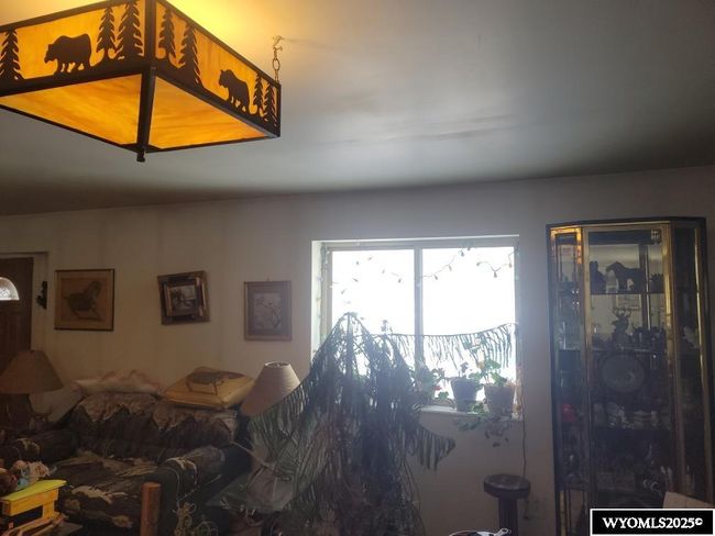 9706 9902 County Road 271, Home with 5 bedrooms, 3 bathrooms and null parking in Robertson WY | Image 31