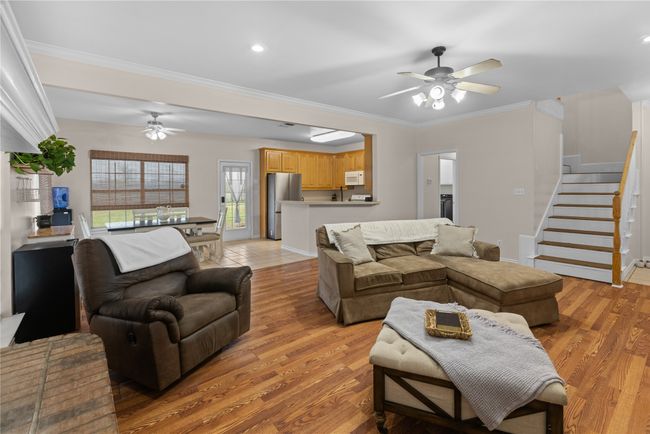 392 Old Highway 6, House other with 3 bedrooms, 2 bathrooms and null parking in Howe TX | Image 7