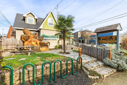 1035 Se Tacoma St, Portland, OR, 97202-6529 | Card Image