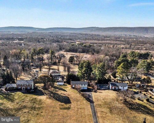 4216 High Ridge Rd, HAYMARKET, VA, 20169-2411 | Card Image